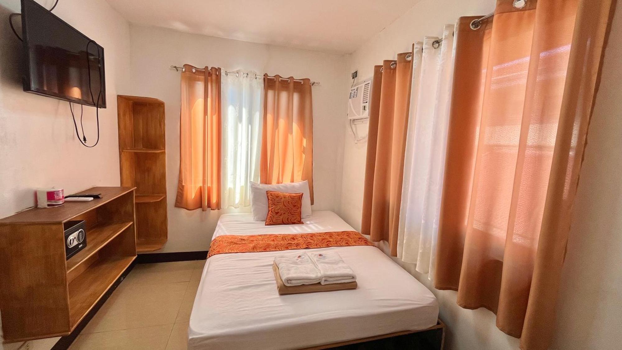 Mkb Pension Coron Luaran gambar