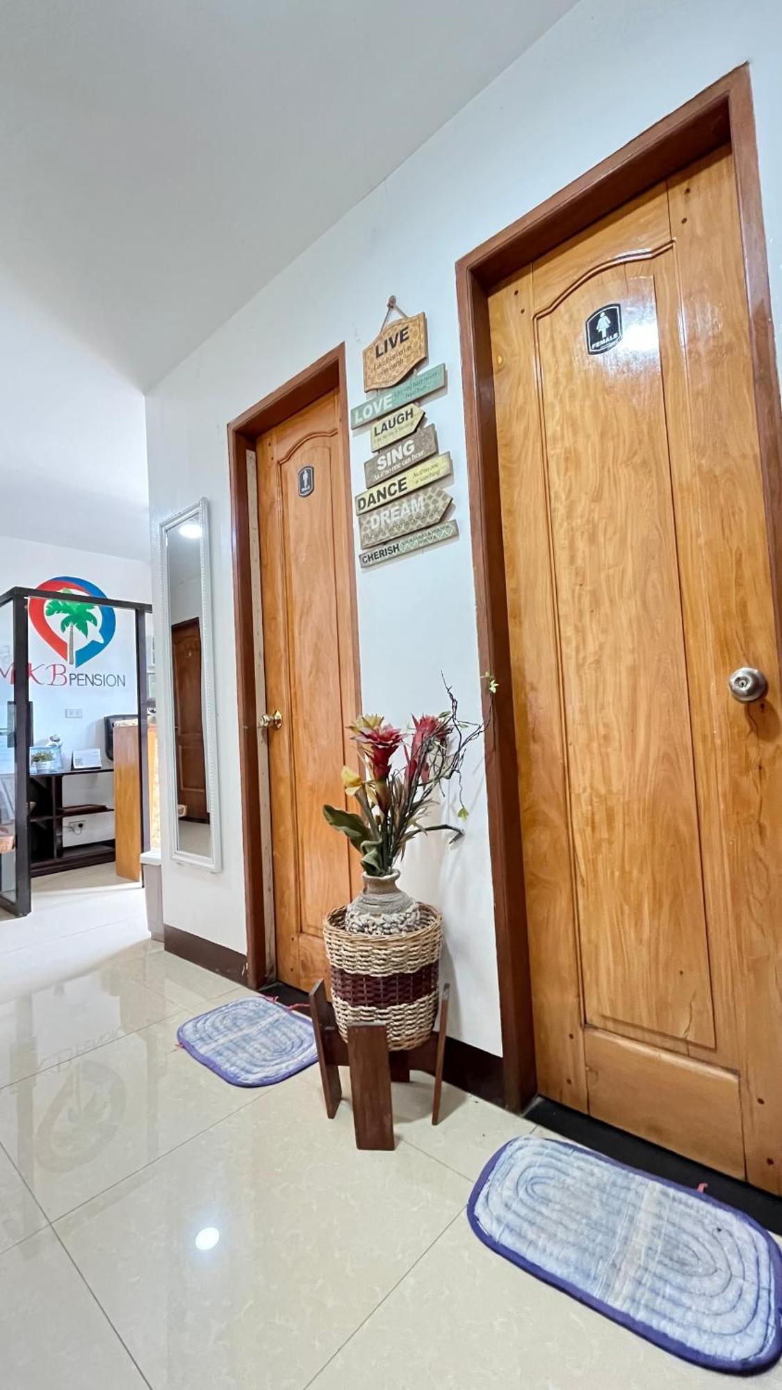 Mkb Pension Coron Luaran gambar
